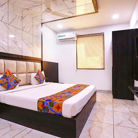 Fabhotel Grand Sparrow Tajganj Bagian luar foto