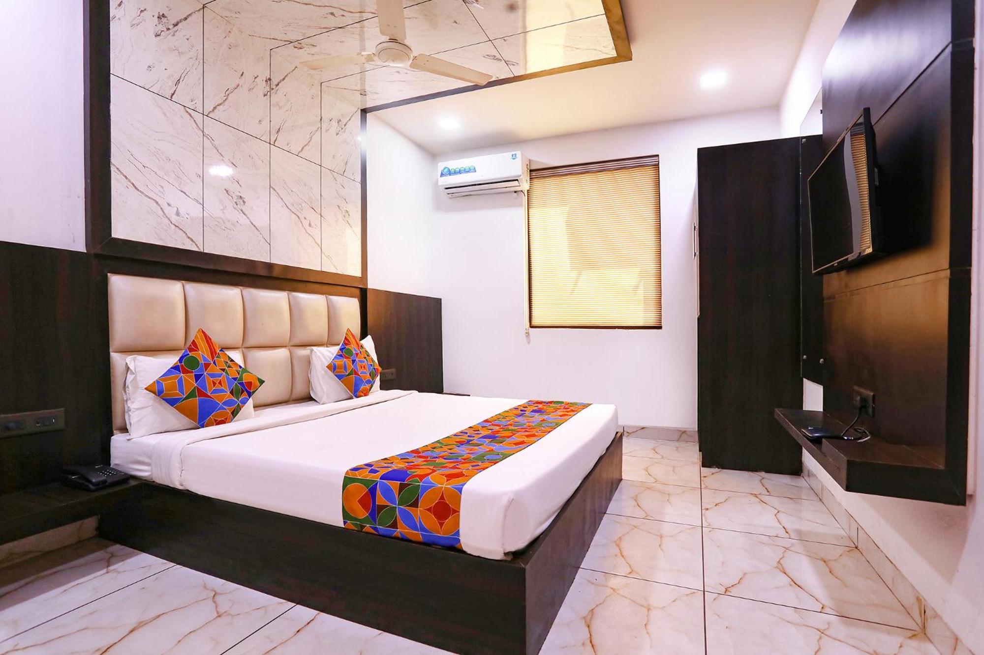 Fabhotel Grand Sparrow Tajganj Bagian luar foto
