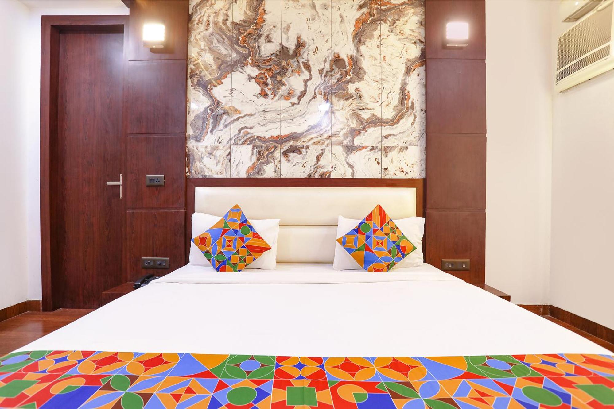 Fabhotel Grand Sparrow Tajganj Bagian luar foto