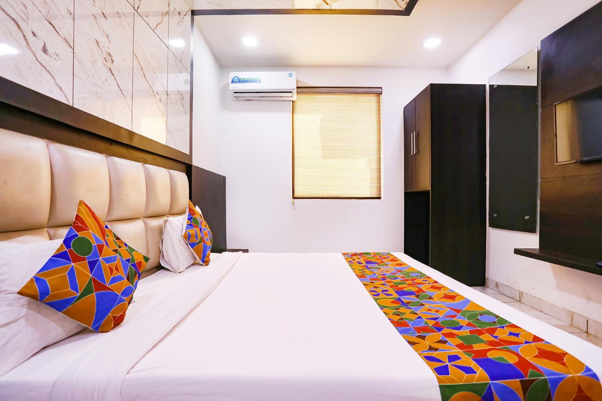 Fabhotel Grand Sparrow Tajganj Bagian luar foto