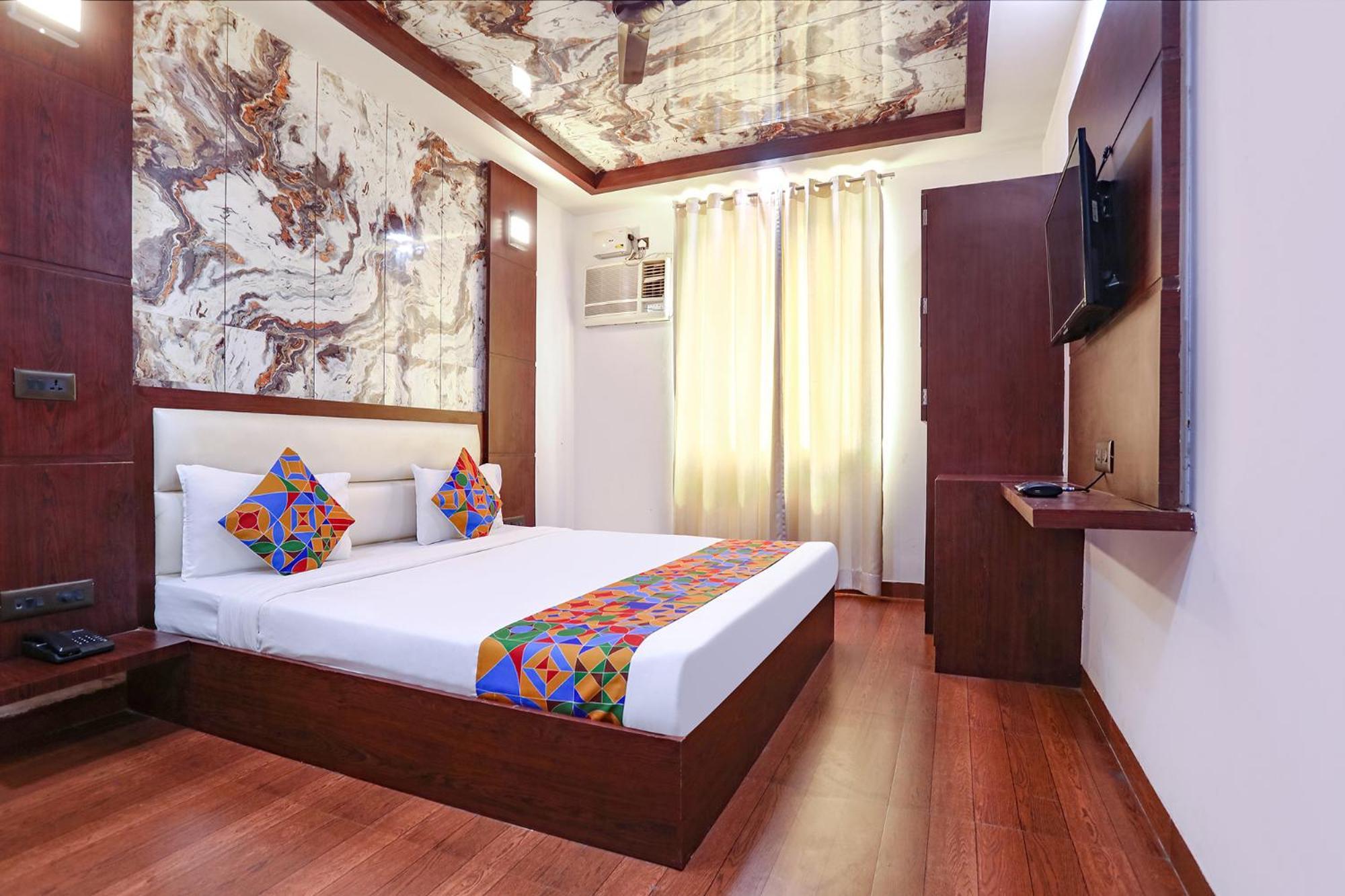Fabhotel Grand Sparrow Tajganj Bagian luar foto