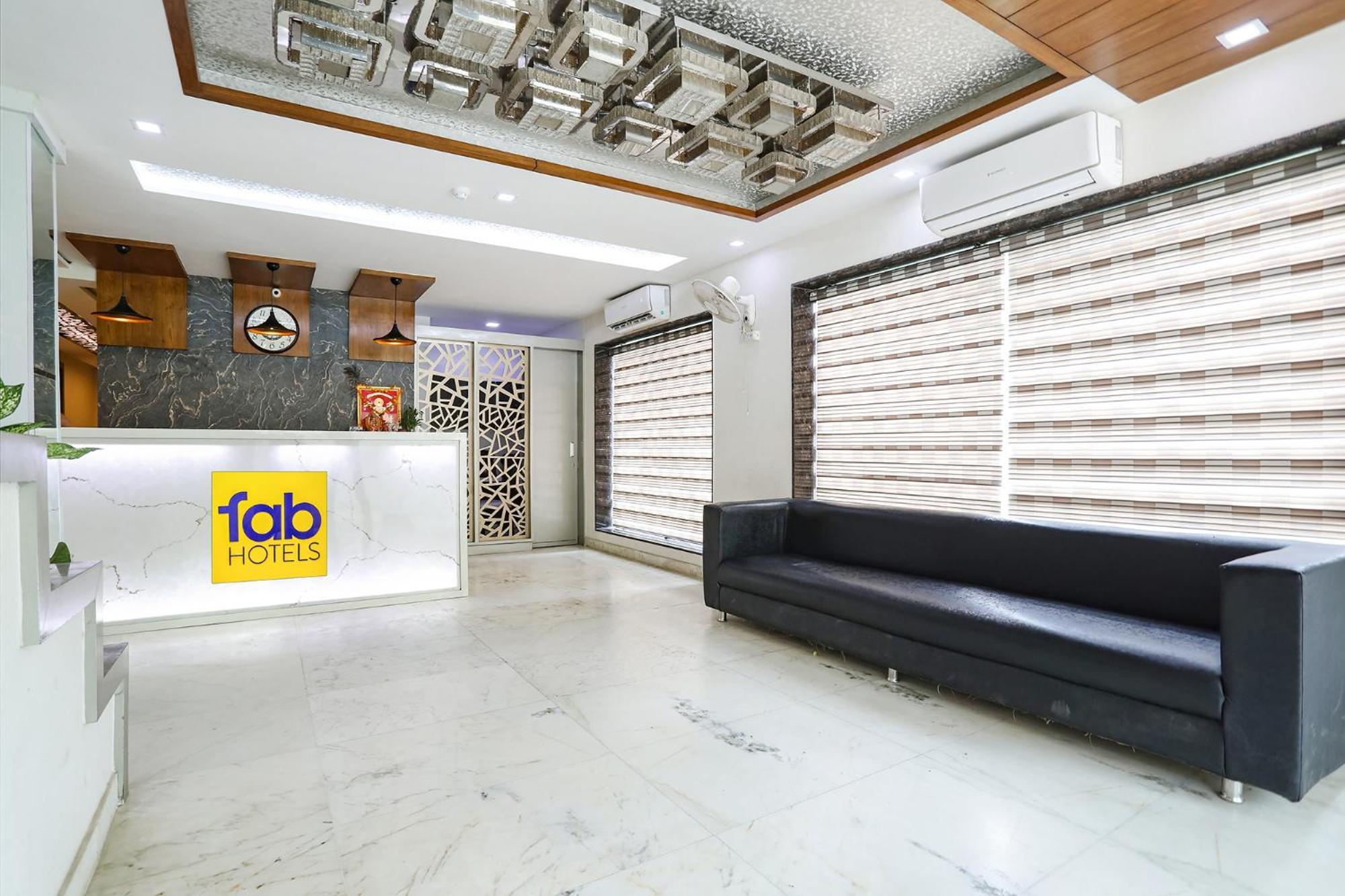 Fabhotel Grand Sparrow Tajganj Bagian luar foto