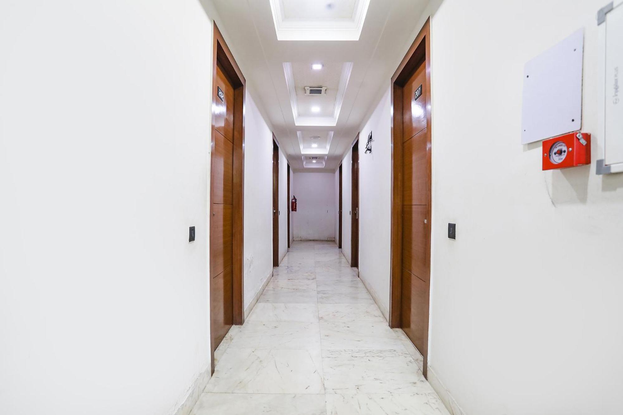 Fabhotel Grand Sparrow Tajganj Bagian luar foto